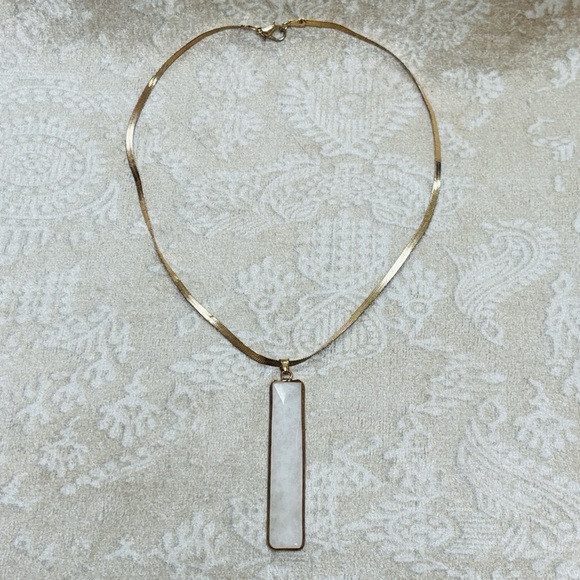 Vintage Herringbone Gold Tone Necklace White Quartz Stone Long Bar Pendant - Picture 16 of 16